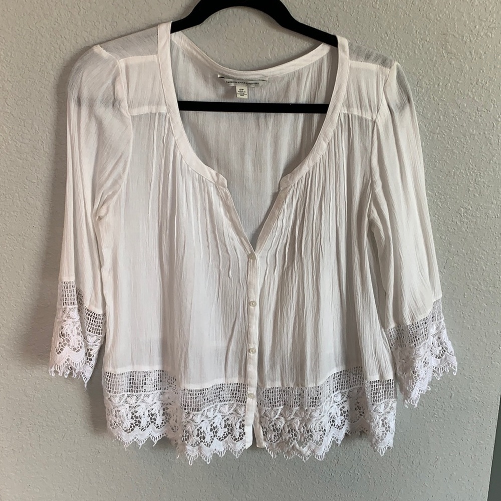 American Eagle top.